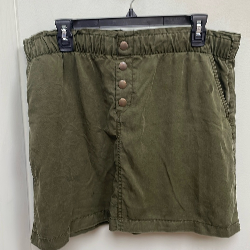 Size Large army green Skirt